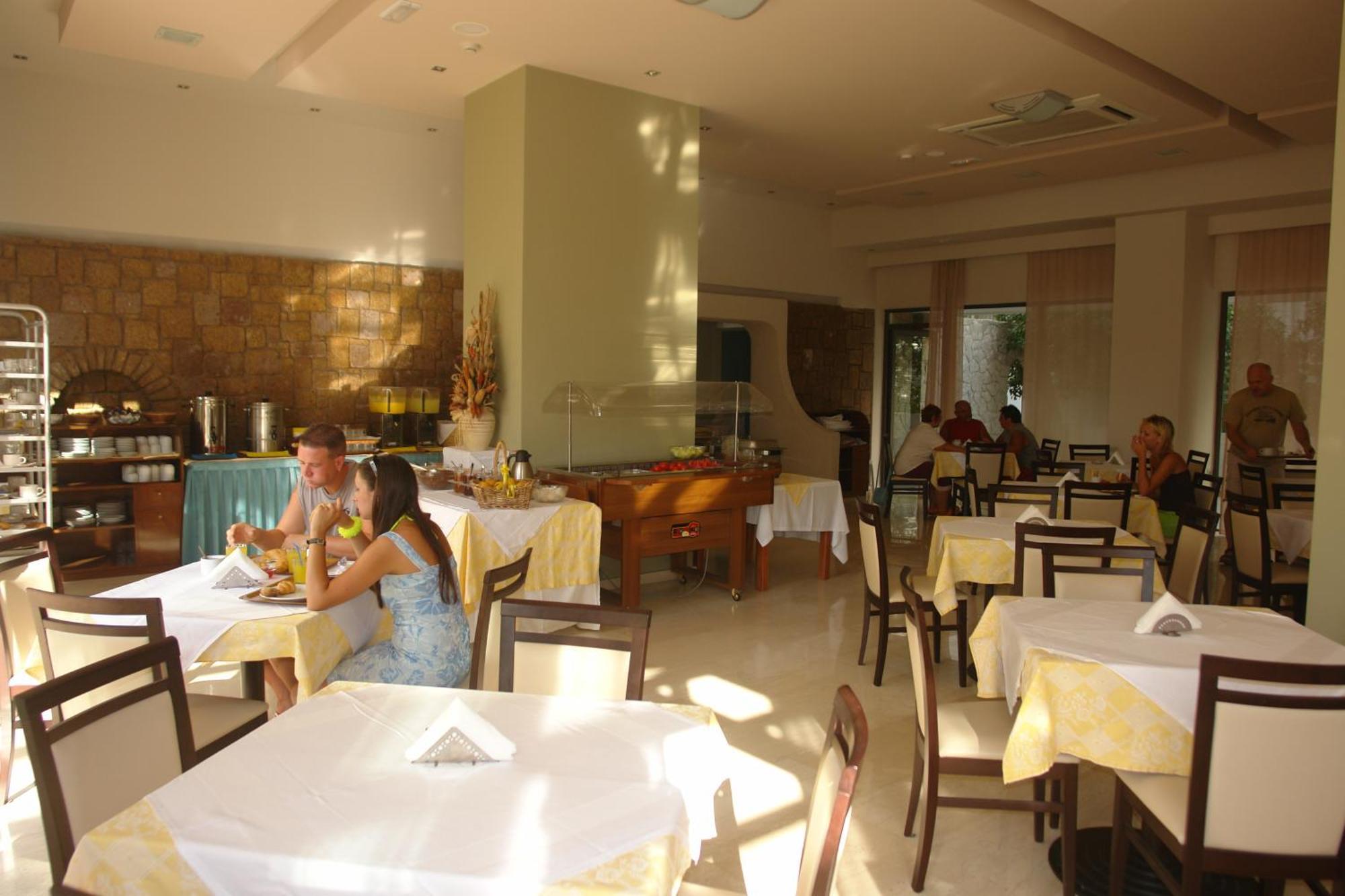 Saint Constantine Hotel Kosz Kültér fotó